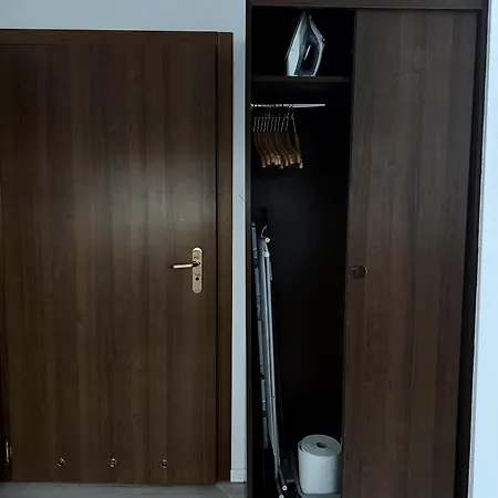 Amber 300 Metrow Od Plazy